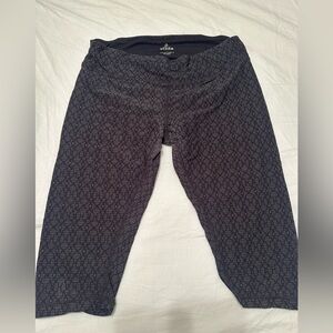 Prana Women’s Medium Black/Dark Gray Gingham Capri Yoga Pants